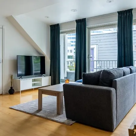 Square Apartment